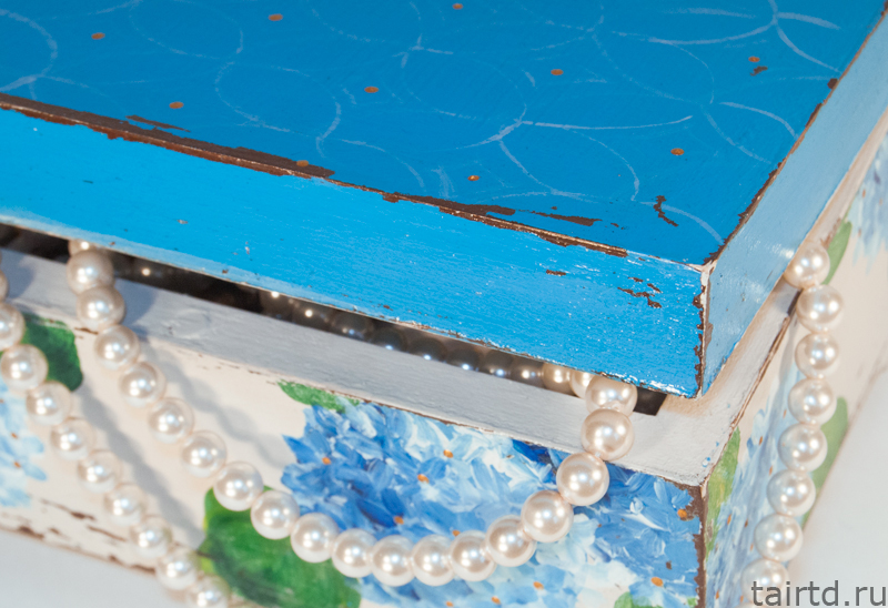 http://www.tairtd.ru/upload/medialibrary/hydrangea_painted_boxes/blue_box_39.jpg